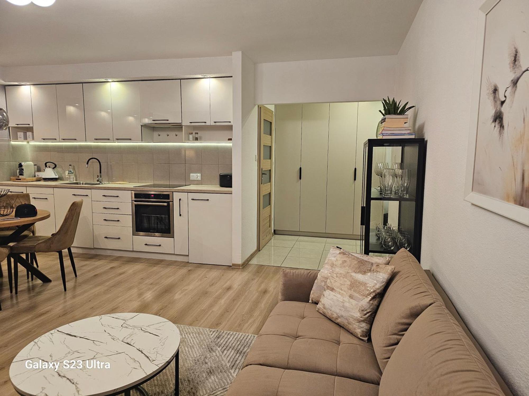 Apartament W Centrum Z Widokiem Na Jeziorko Kętrzyn Eksteriør billede