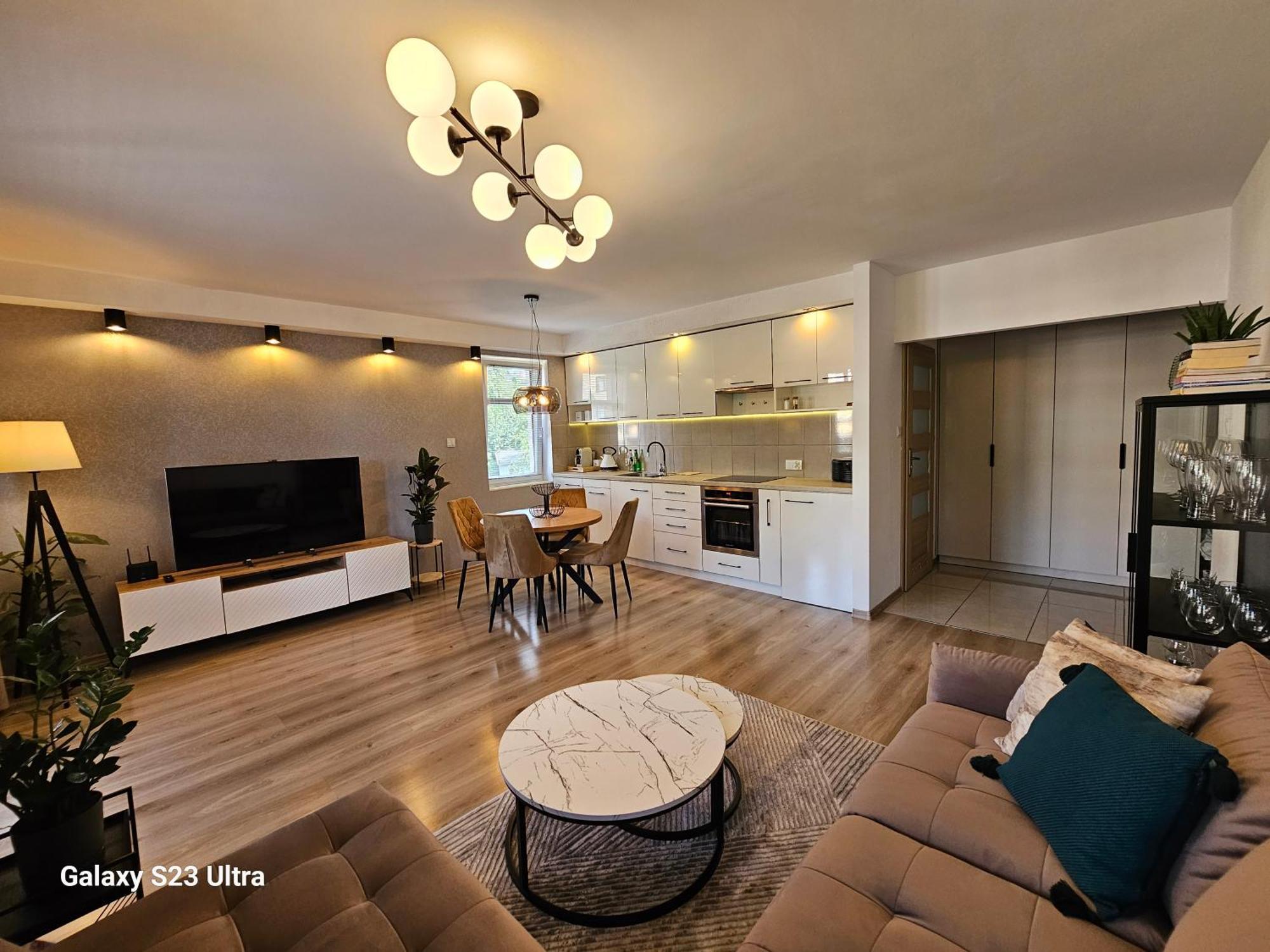 Apartament W Centrum Z Widokiem Na Jeziorko Kętrzyn Eksteriør billede